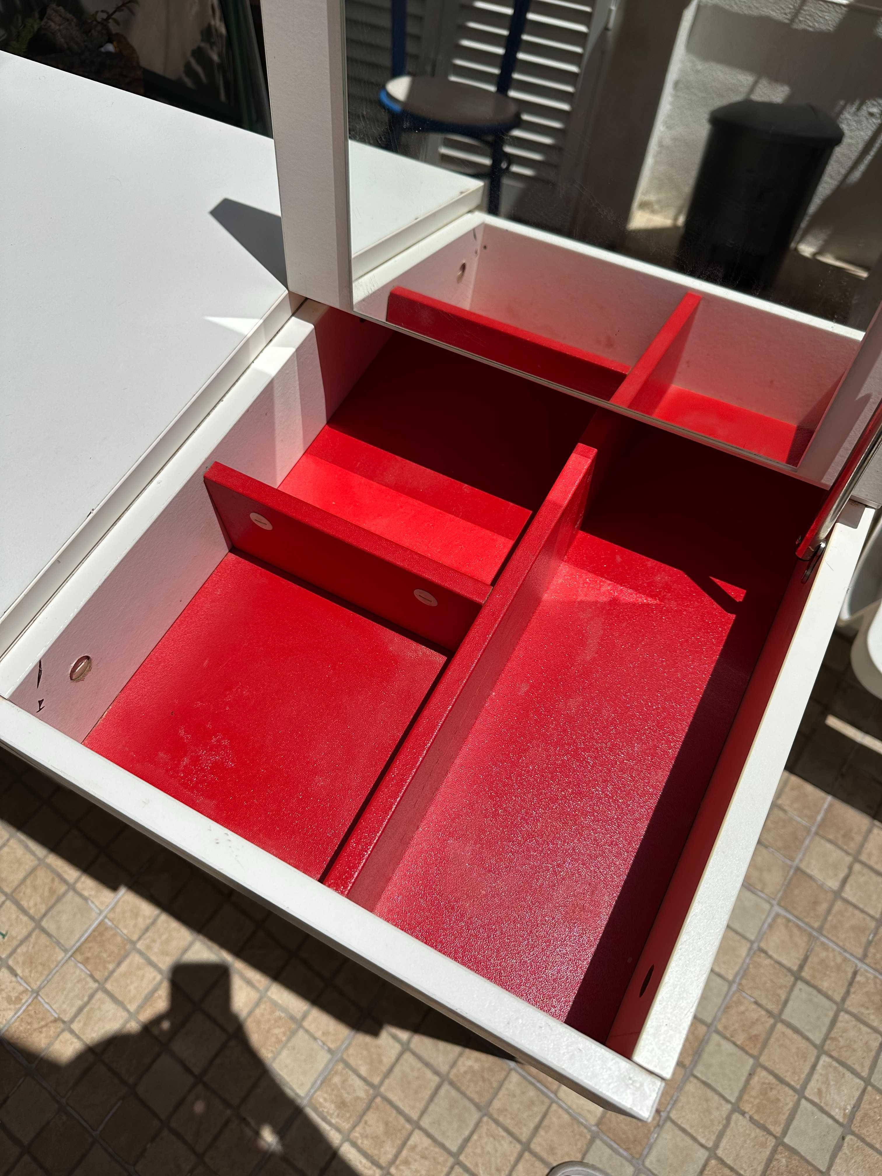 Tocador Branco do IKEA