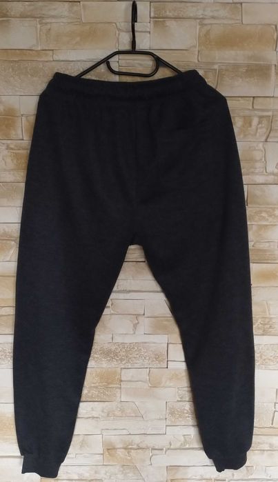 Spodnie dresowe r. 36