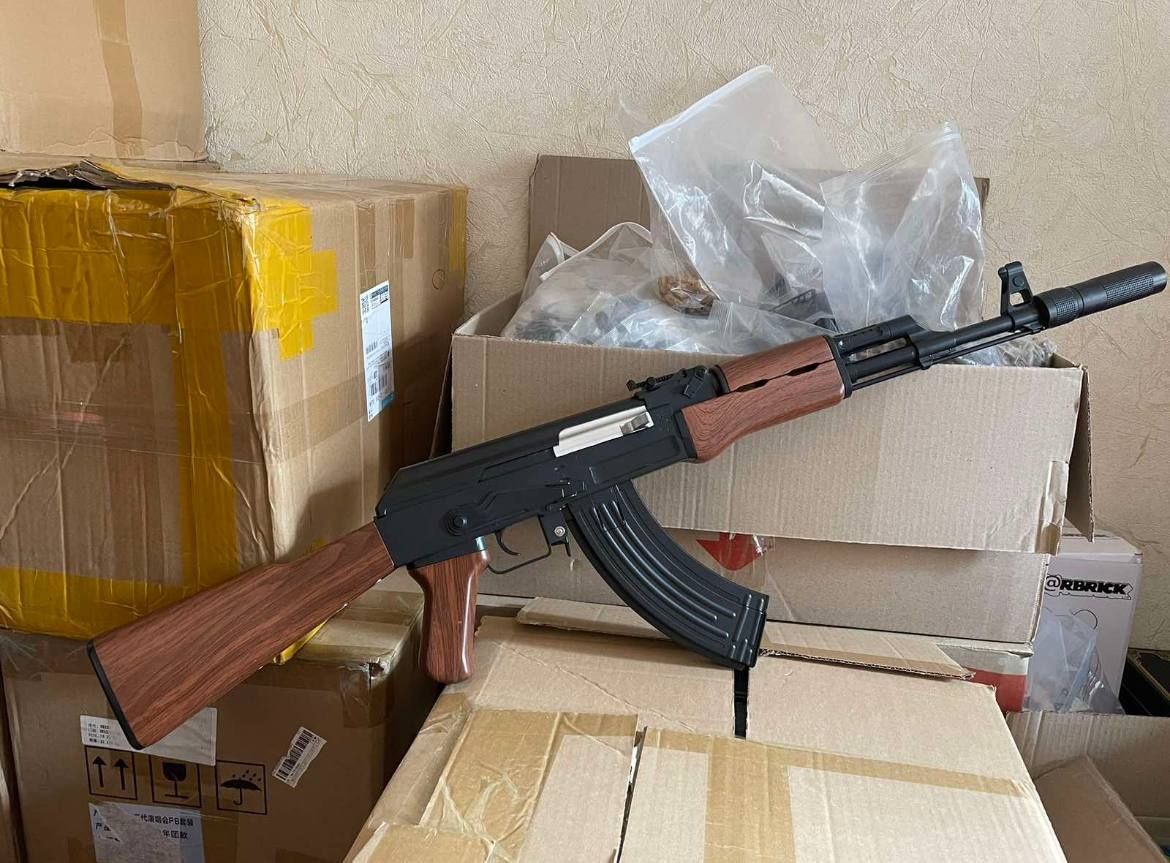 Іграшковий автомат на орбізах ак 47 м 416