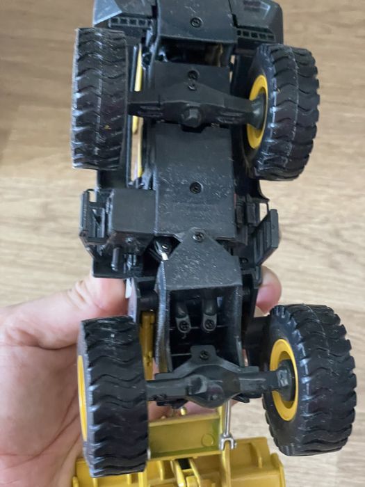 Макет погрузчика Volvo Lovol FL958G