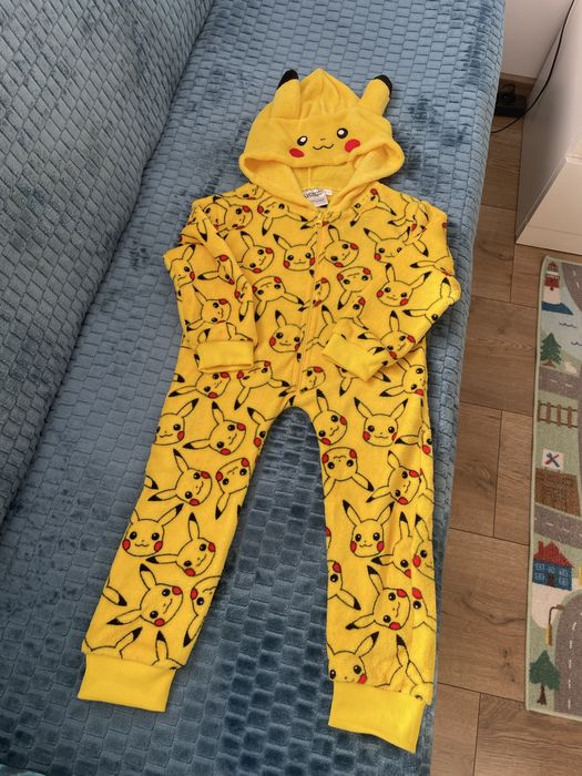 Kostium pizamka nowa nieuzywana Pikachu r. 98-104