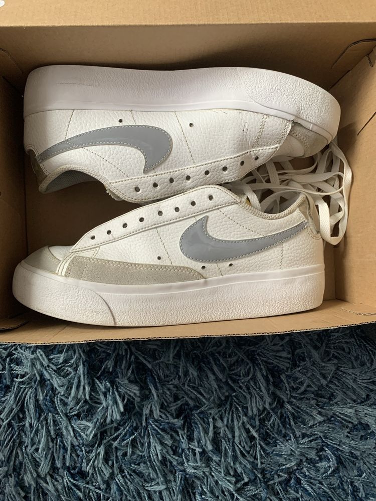 Nike blazer low platform