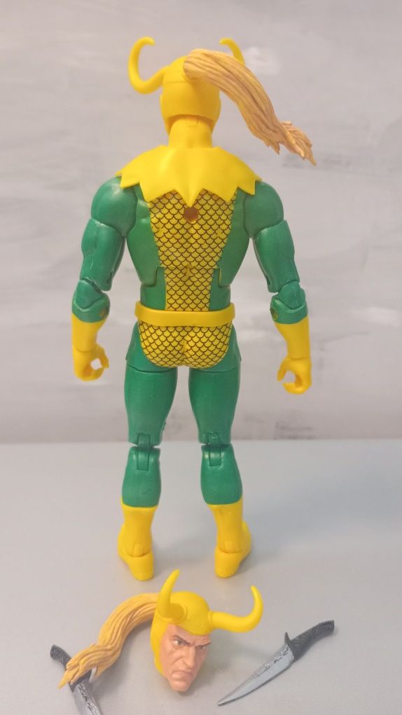 Figurka Hasbro Marvel Legends Vintage Loki