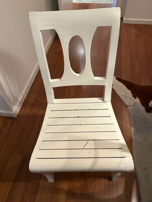Cadeiras em madeira maciça
