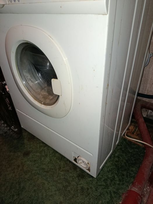 Продам нерабочую стиральную машину