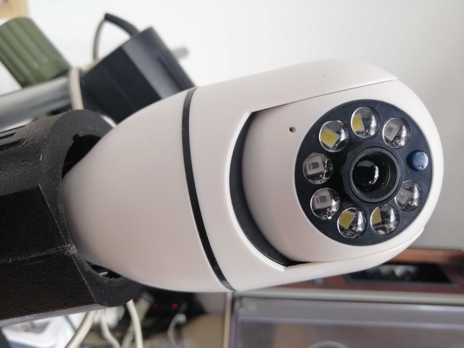 Kamera IP montaż E27 WiFi