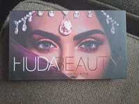 Paletka cieni Huda Beauty