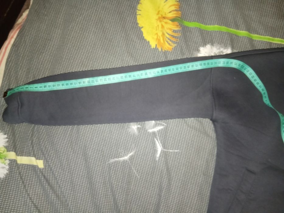 Продам теплу флісову кофтину.