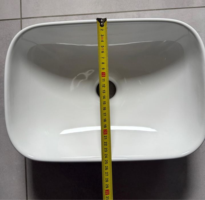 Umywalka nablatowa REA