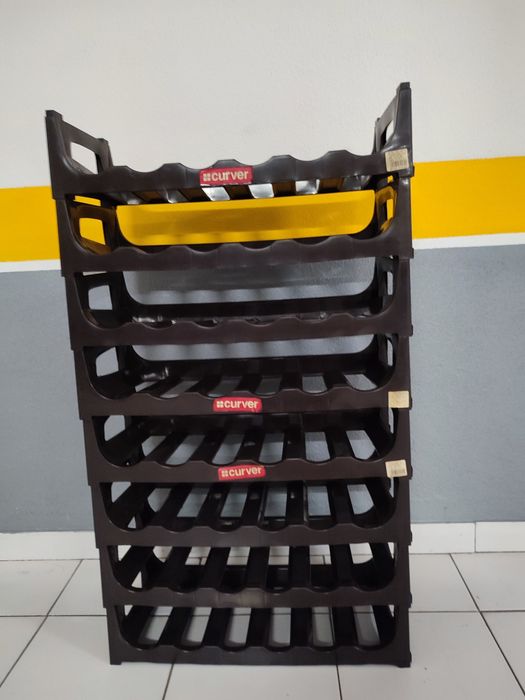 Garrafeira da marca Curver