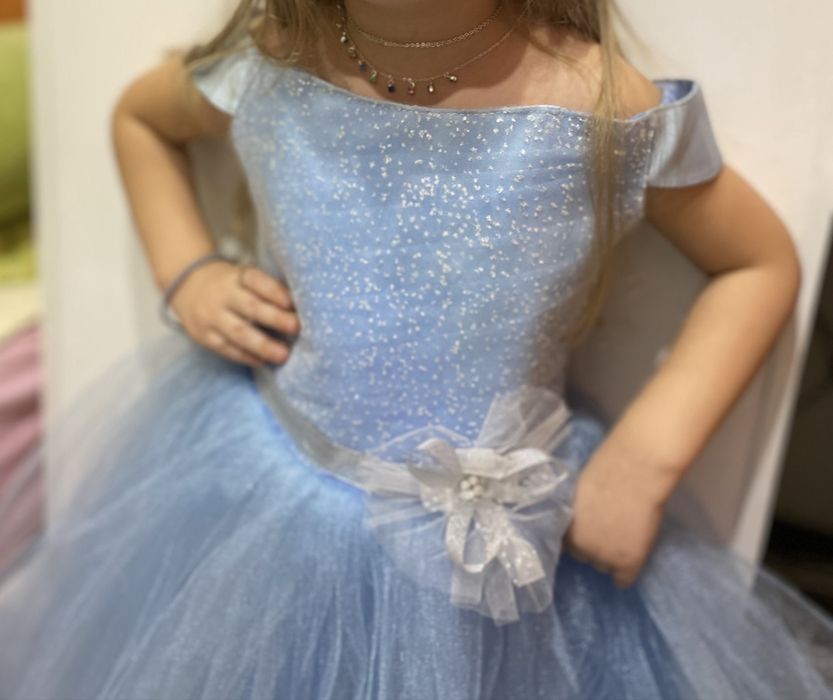 Плаття дитяче блакитне святкове