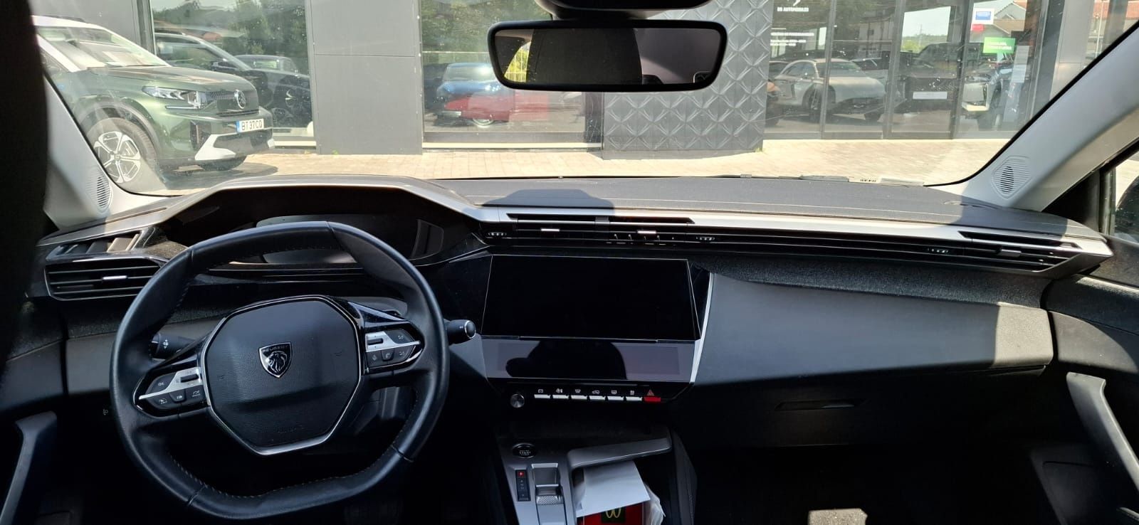 Peugeot 408 hybrid plug in 225cv