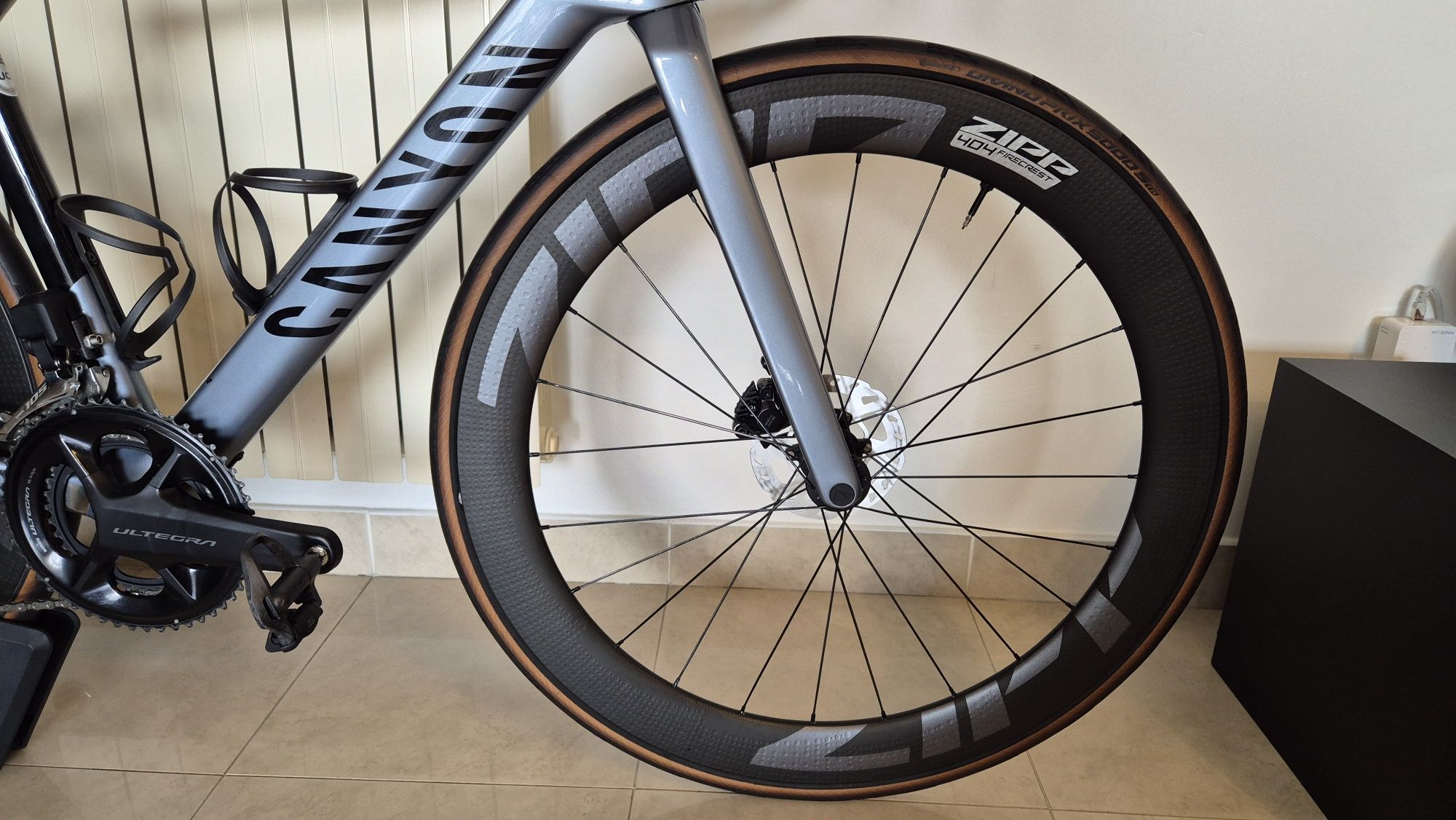 Bicicleta Canyon Ultimate CF 7 Di2 Aero