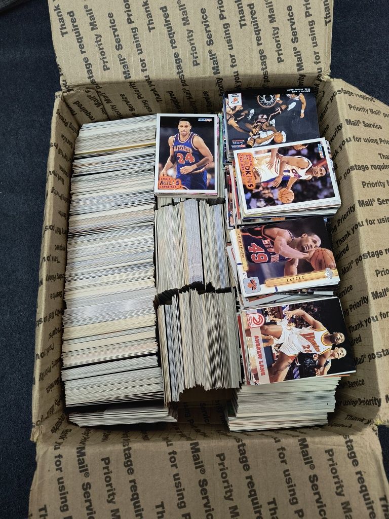 Karty kolekcjonerskie NBA Topps, Panini, Upper Deck, SkyBox 2000 tyś