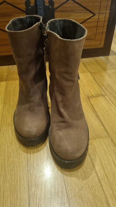 Botins tacao alto castanhas