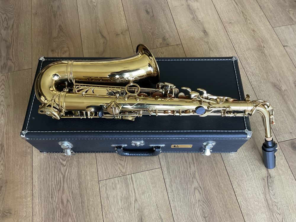 Saksofon altowy DIXON Super Deluxe
