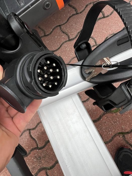 Bagażnik na 3 rowery Thule VeloCompact 927