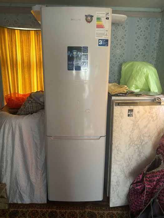 Холодильник samsung
