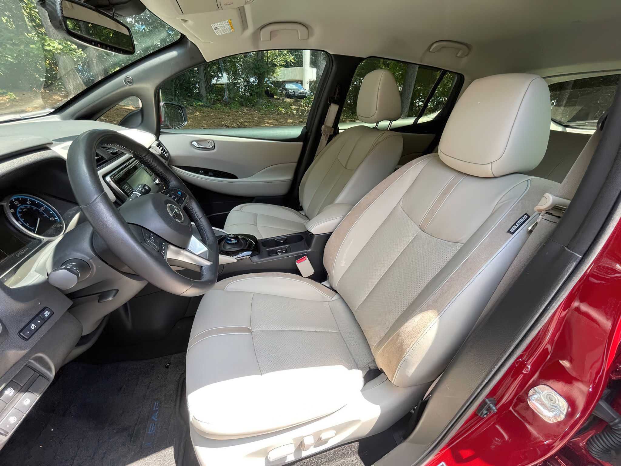 Nissan Leaf  2018