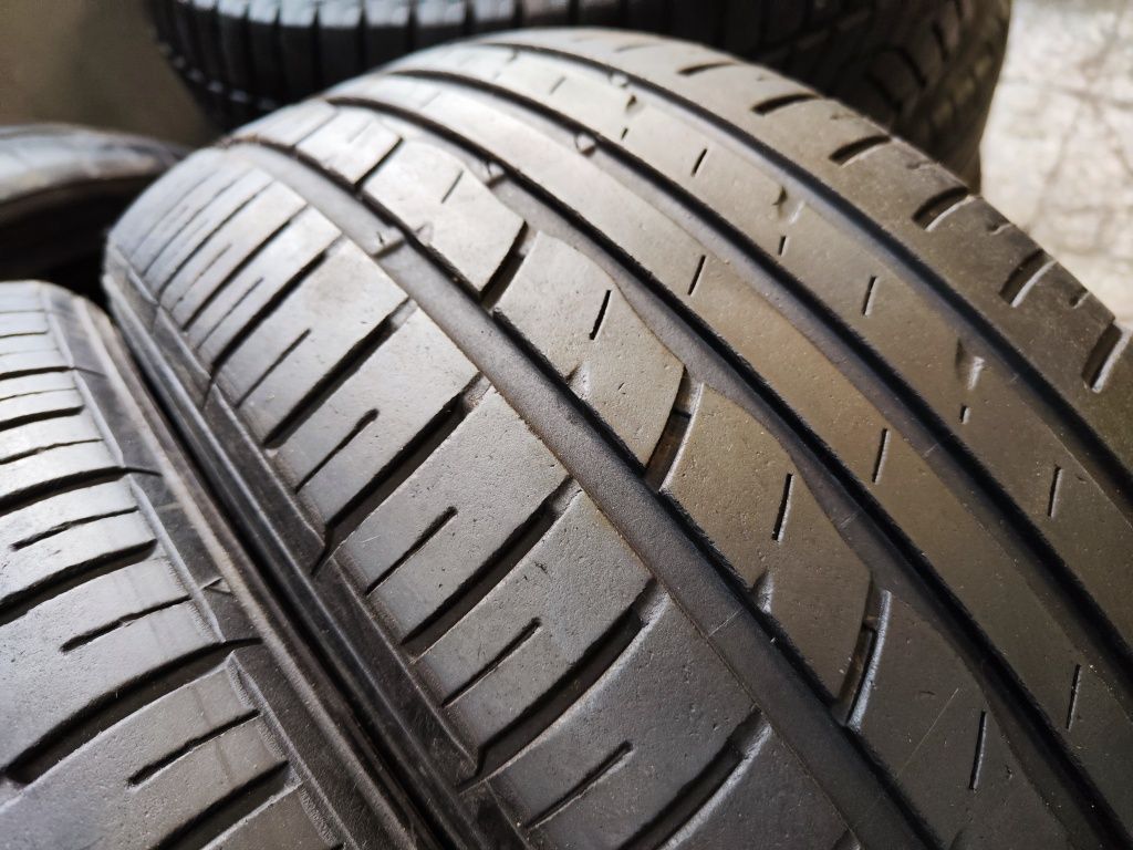 Kumho ecsta 205/50/16 para