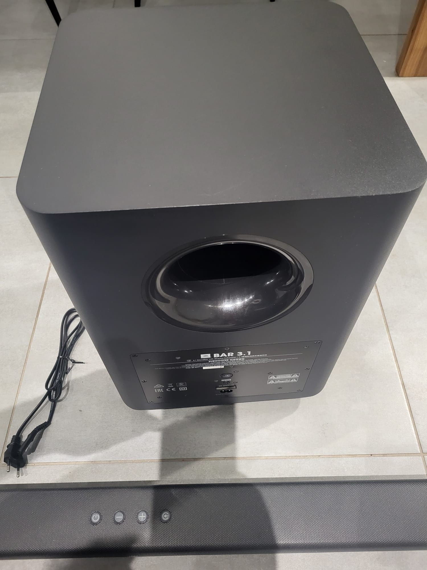 Głośnik JBL Bar 3.1 czarny.