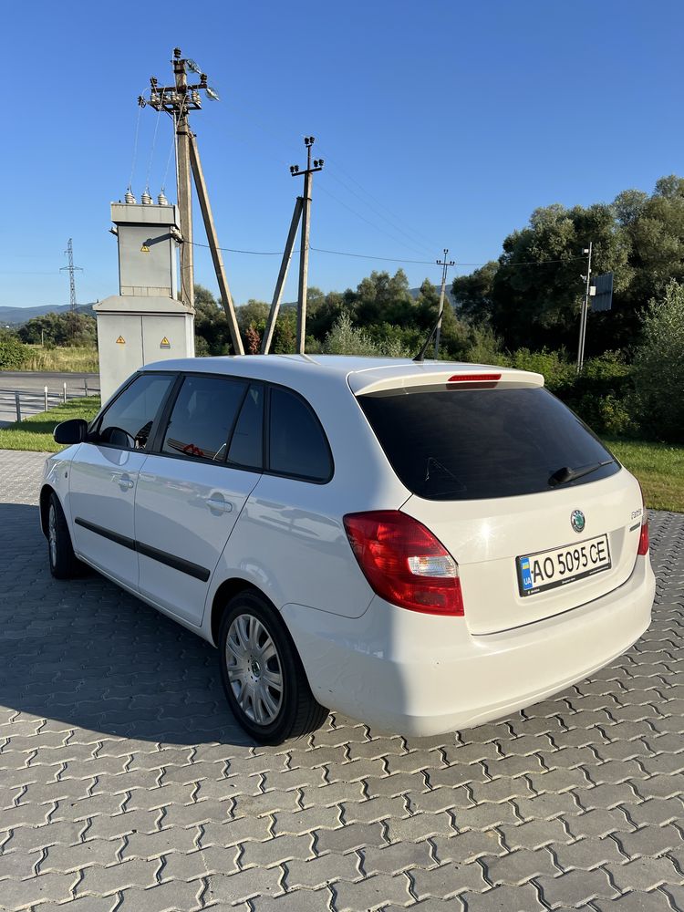 Skoda Fabia 2011 рік