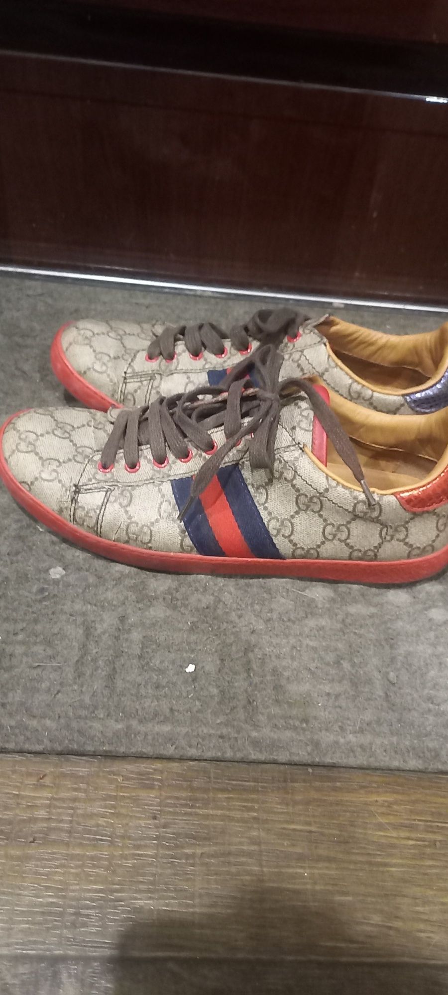 Продам кеды Gucci