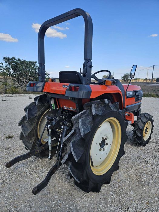 Trator Kubota GT-23