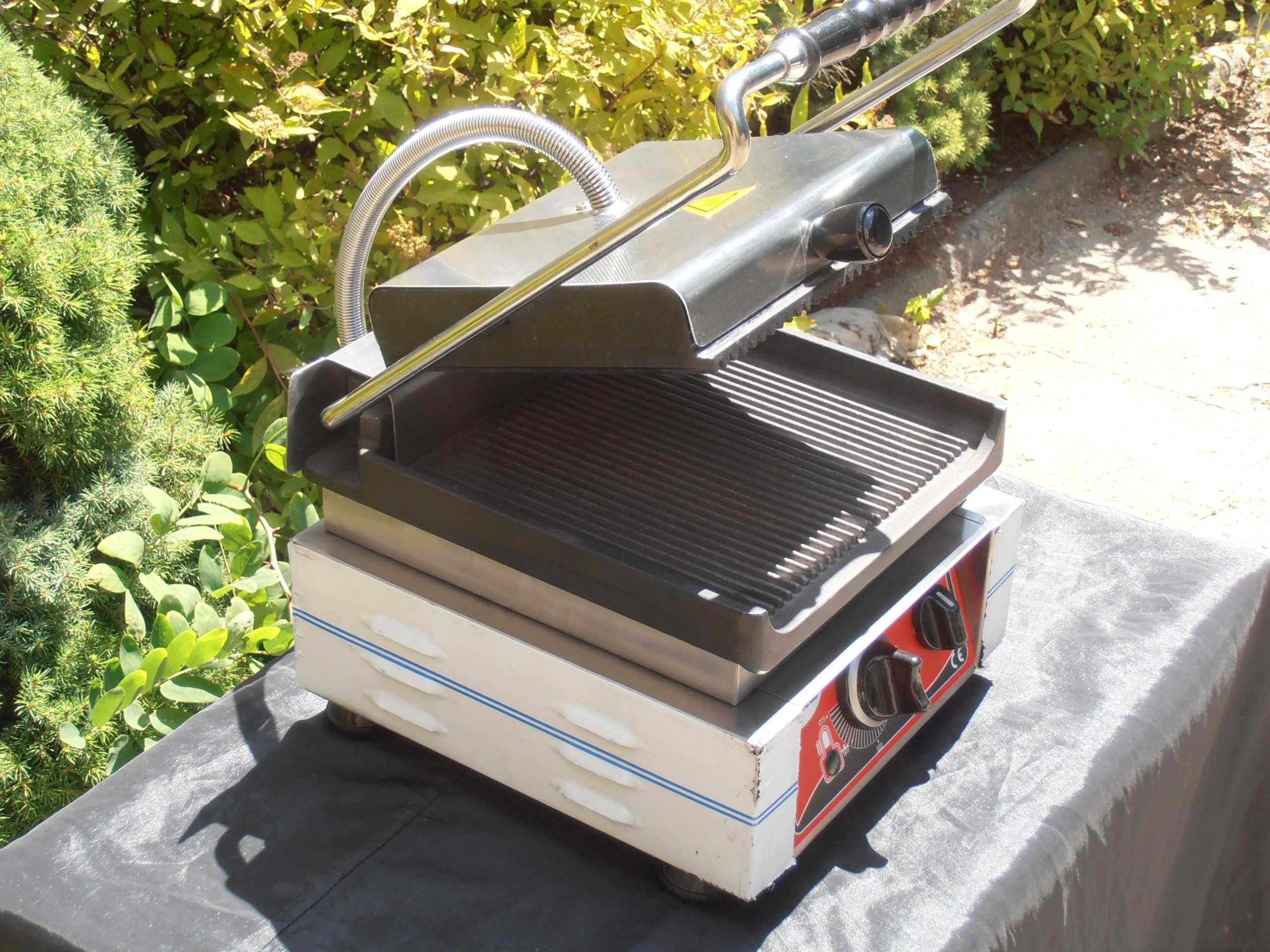 Grill kontaktowy GMG KG2525E