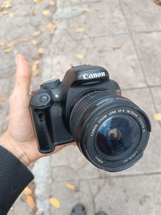 Фотоаппарат зеркалка Canon redel T2i 18/18 55mm + зарядка и карта 16G