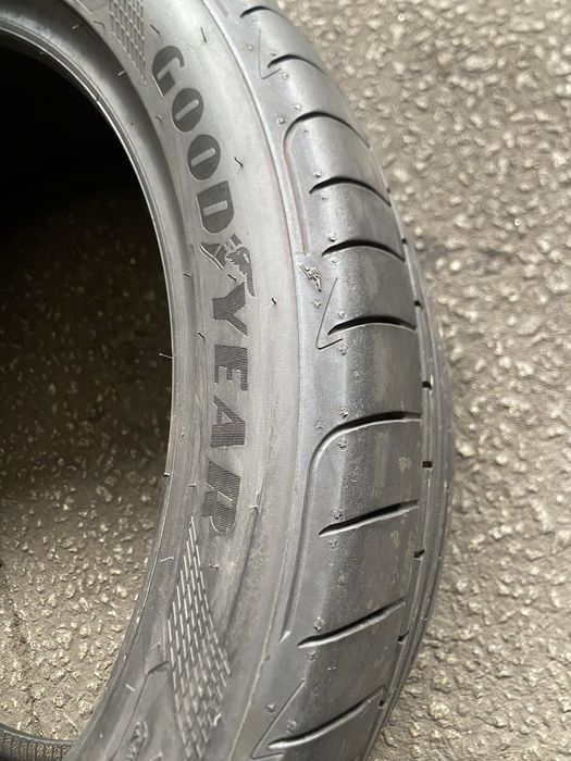Pneus 255/40/18 Goodyear Eagle F1 ASYM - Semi-Novos