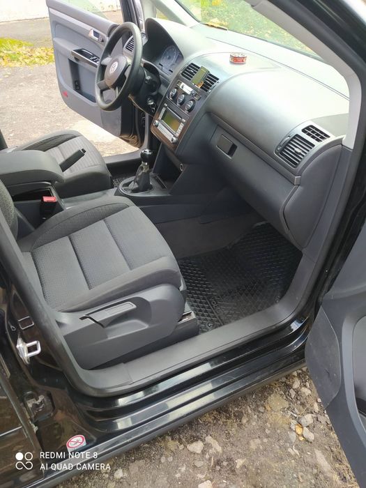 Продам Volkswagen touran