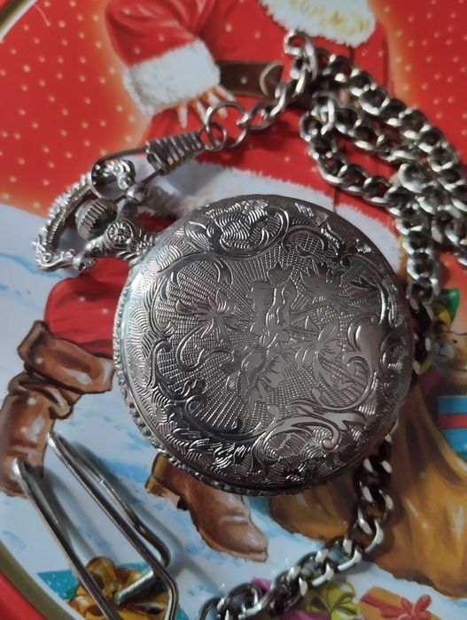 Вінтажний годинник на ланцюжку