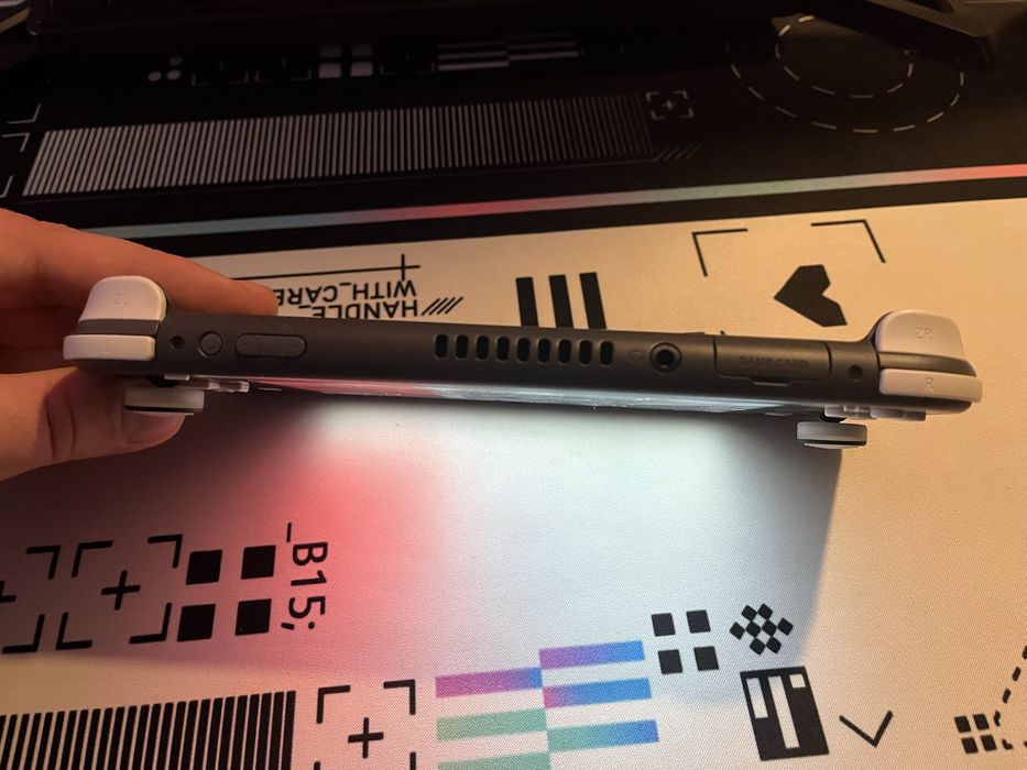 Продаю Nintendo Switch Lite