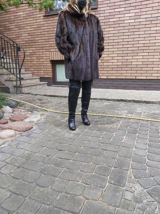 Futro norki ciemny brąz