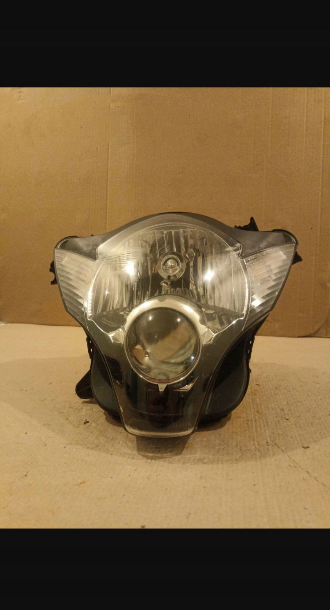 Lampa przednia Suzuki gsxr