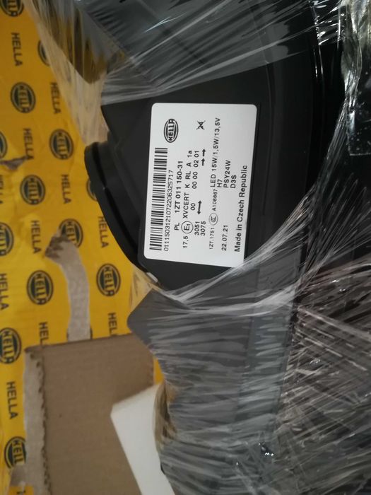 REFLEKTOR Przedni  LAMPA Lewa - Audi  A6