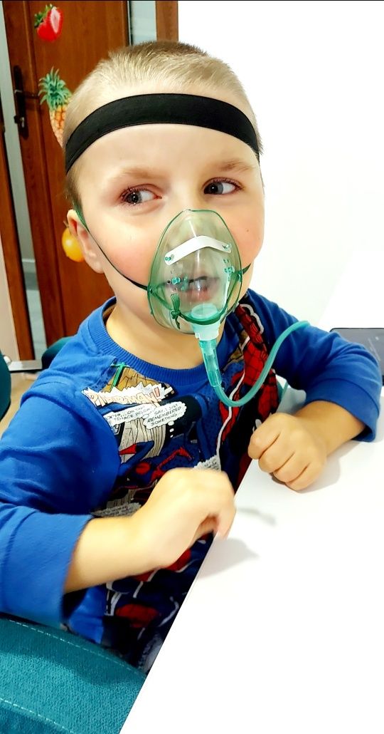 БУДЬ ЛАСКА дитині з інвалідністю потрібна допомога.