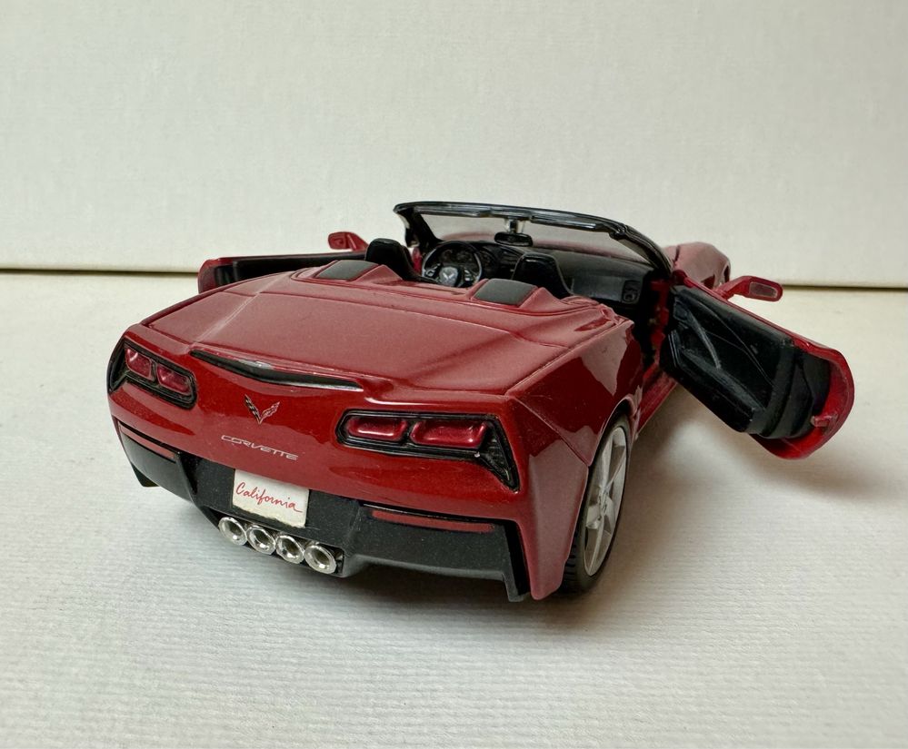 Автомодель Ferrari, Corvette, Supra 1/24