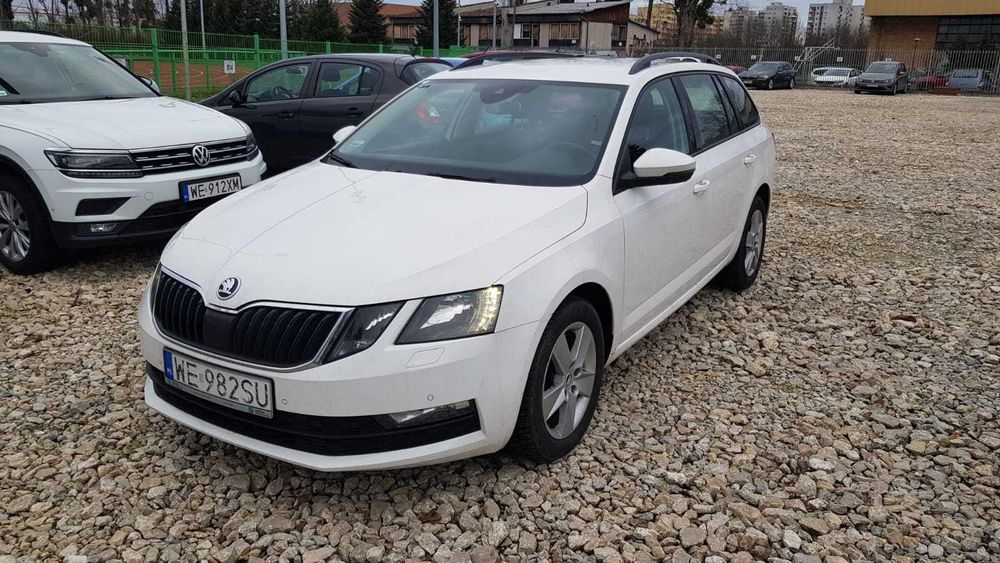 Wypożyczalnia samochodów busy 9 osobowe dostawcze wynajem samochodu