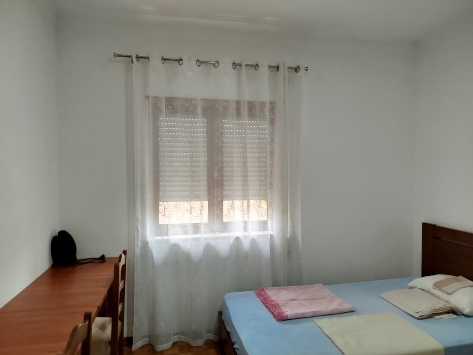 Quarto a Arrendar Estudantes A Compartilhar