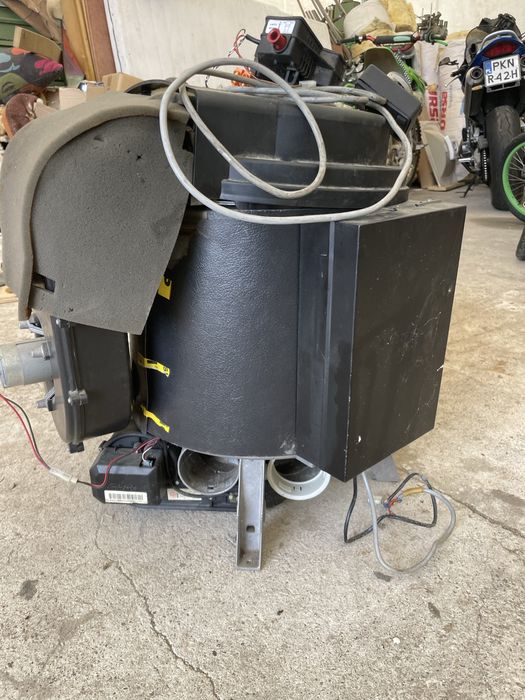 Sprzedam piecyk kompletny Truma C 3402, kompletny.