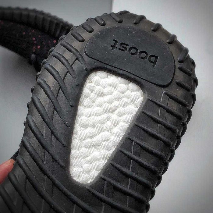 Yeezy 350 Boost V2 black powder BY9612