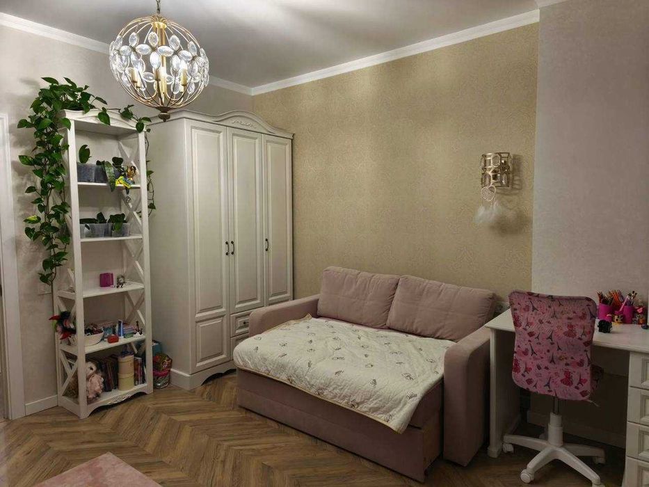 2-к квартира. Ремонт. Резервне живлення! Київський район.