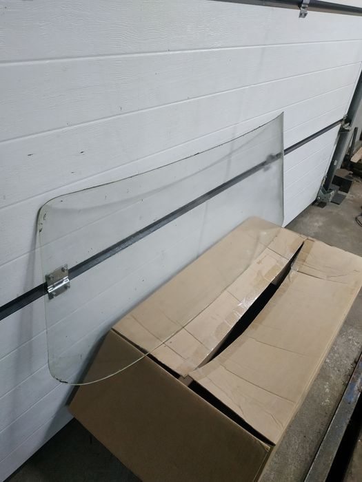 Вітрове лобове  заднє з підігрівом скло ваз 2101-07жигулі