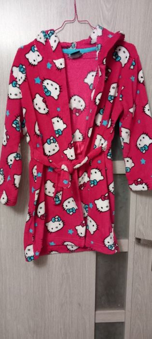 Szlafroki dla bliźniaczek hello kitty r. 134-140