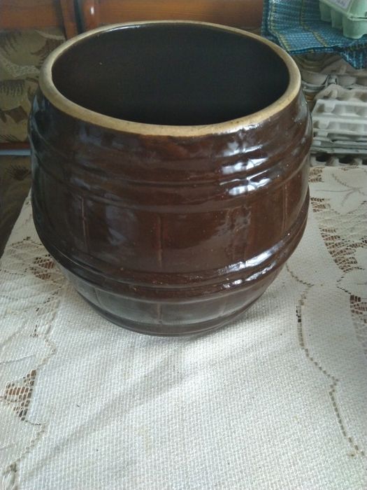 Duża stara ogrodowa donica ozdobna doniczka beczułka z czasów PRL-U