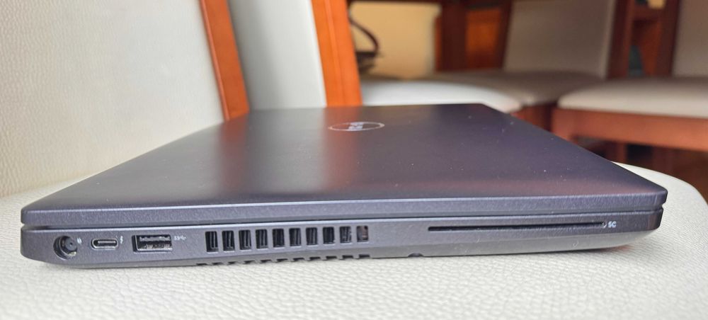 Dell 5401 Gama PRO c/i7-9850H/32Gb Ram/Ssd 500Gb Bom p/Processamento