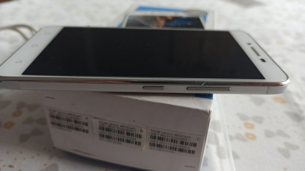 Smartfon lenovo vibe k5 a6020a40 2 GB / 16 GB srebrny