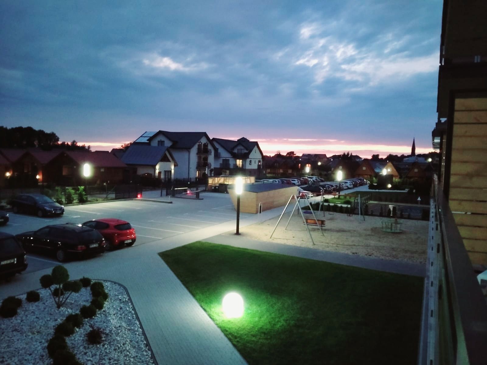 Apartamenty w kompleksie z basenami w Sarbinowie 450 m od morza